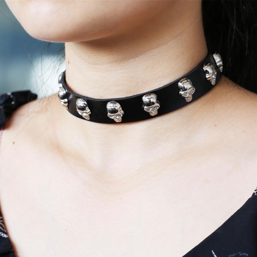 Skull Black Leather Necklace 18$